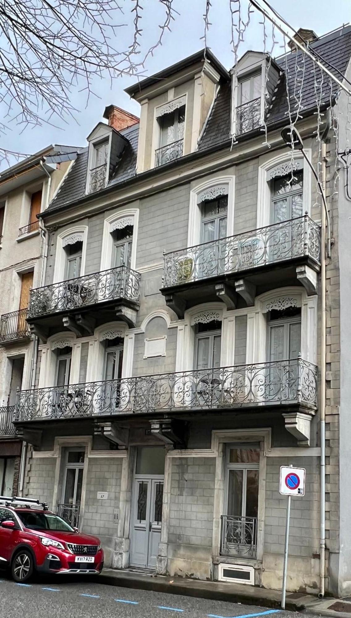 Fantastic Ground Floor Apartment Opposite Thermes Bagnères-de-Luchon Екстериор снимка